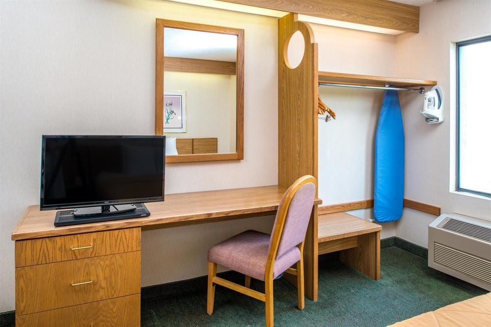Oyo Hotel Lincoln Airport Ne, Hwy 80 Екстериор снимка