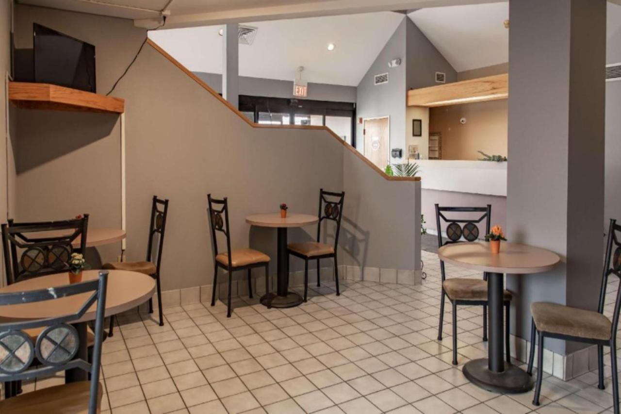 Oyo Hotel Lincoln Airport Ne, Hwy 80 Екстериор снимка