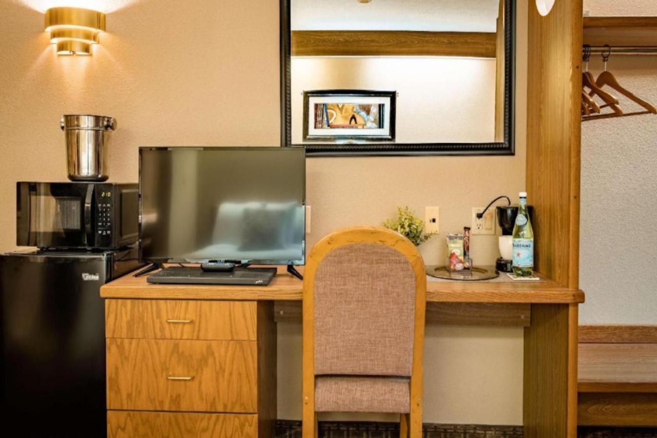 Oyo Hotel Lincoln Airport Ne, Hwy 80 Екстериор снимка