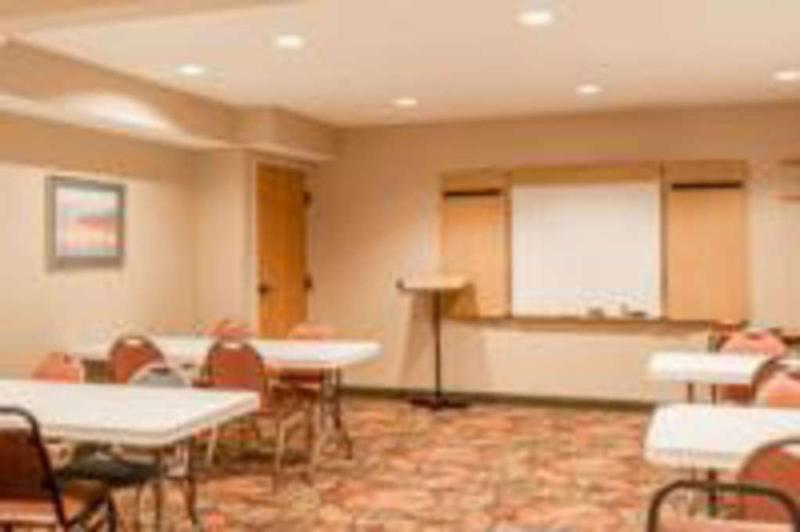Oyo Hotel Lincoln Airport Ne, Hwy 80 Екстериор снимка